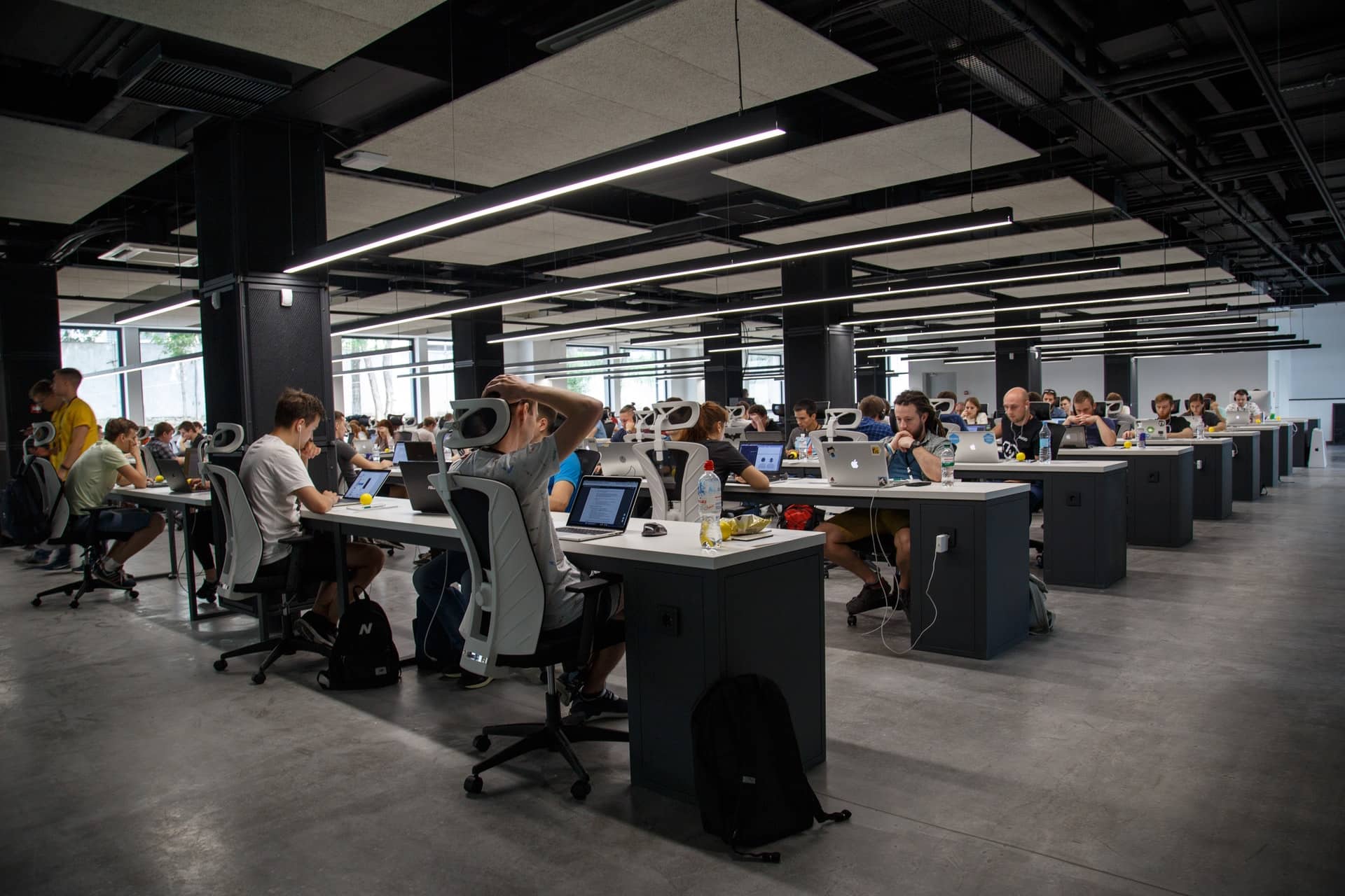 Au risque de gâcher la fête, non, les bureaux ne vont pas disparaître !